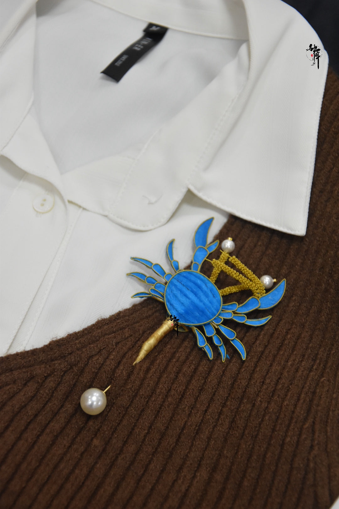Blue crab mulberry silk brooch currently available