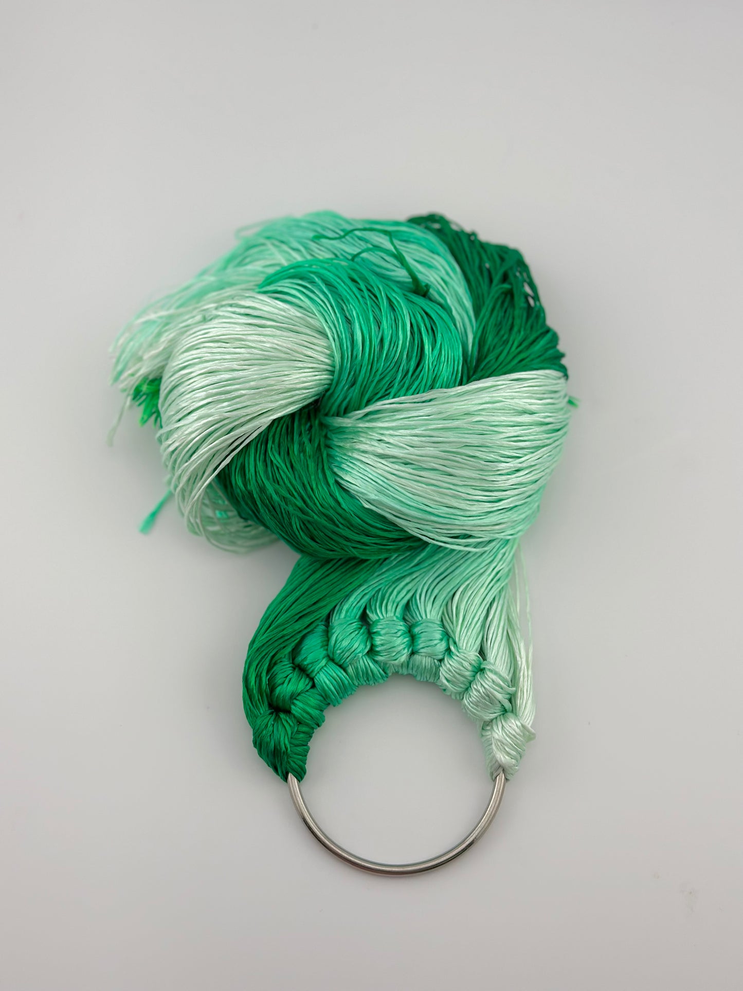 Modified Xiang embroidery threads mulberry silk threads for making mulberry silk velvet flowers
