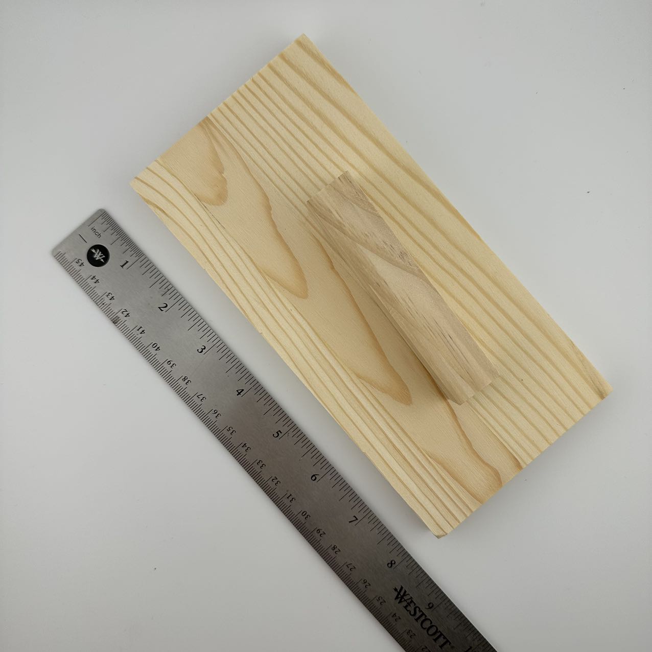 Wooden blocks for tightening wire twists in stock